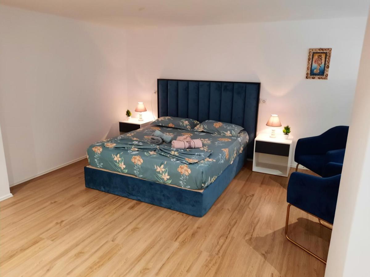Apartament Me Qera Dublex Lungomare Vlorë Exterior foto